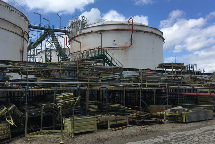Gerüste und Zubehör für Petochemiebaustelle